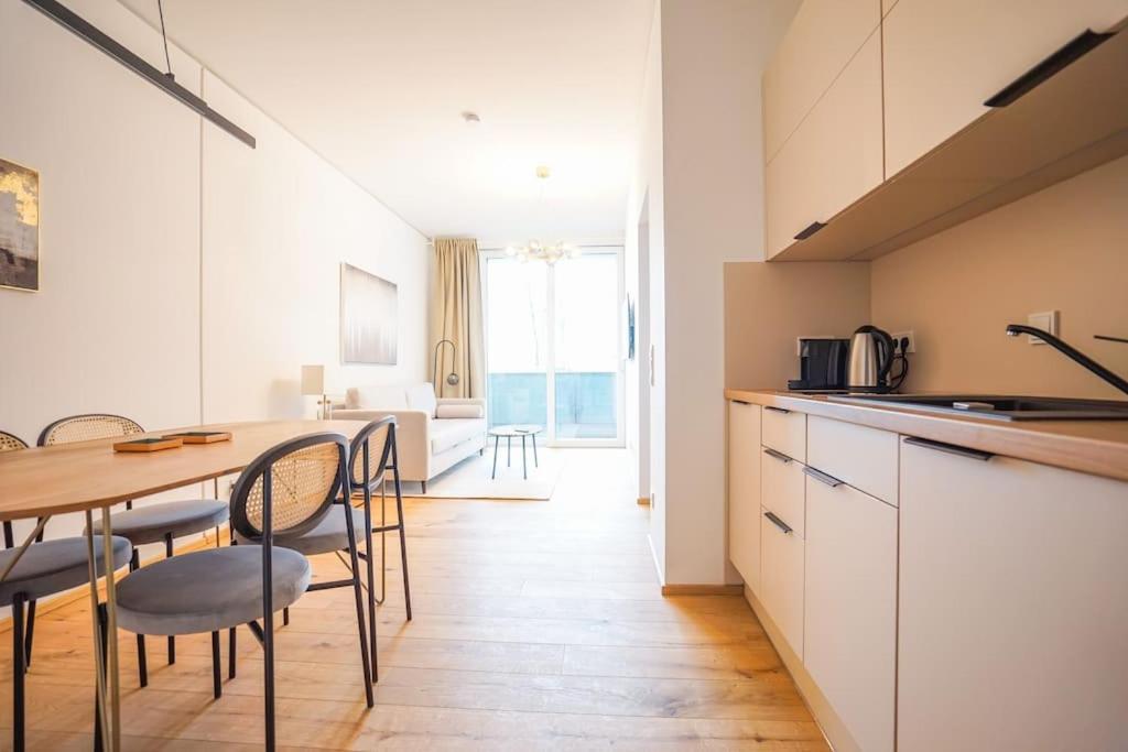 Executive Suite W/ Rooftop Pool Vienna Exterior photo